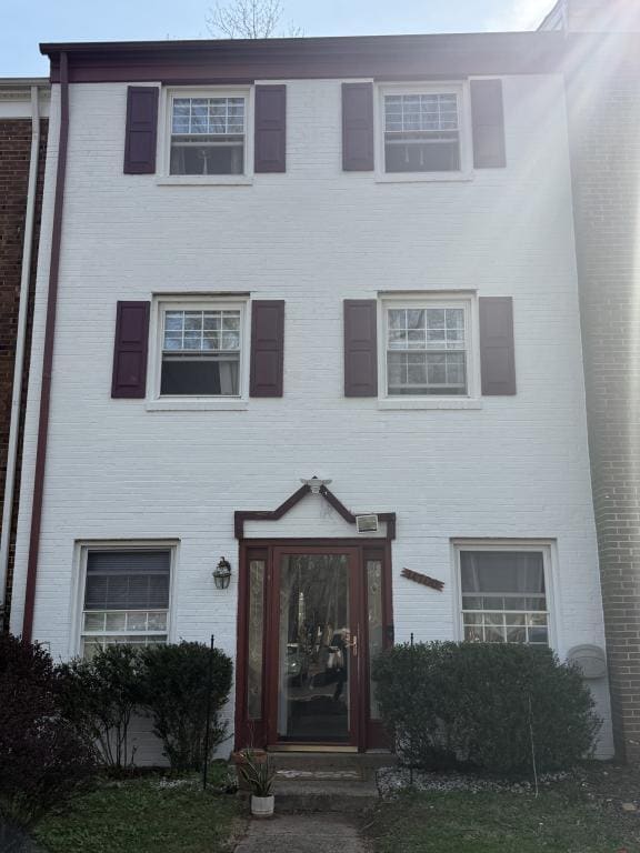 Building Photo - 14700 Cardigan Square