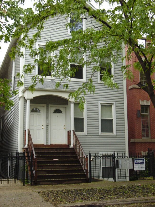 Photo - 2425 N Greenview Ave Unit 1R