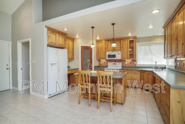 Photo - 144 S Mountain Rd