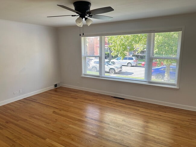 2015 W Summerdale Ave