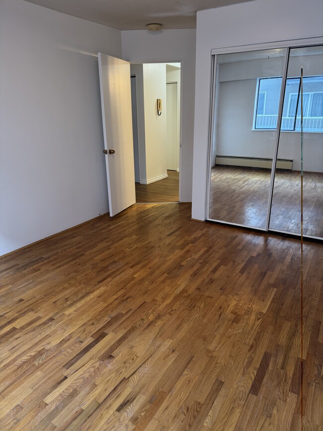 Master Bedroom - 5127 Irving St Unit 107