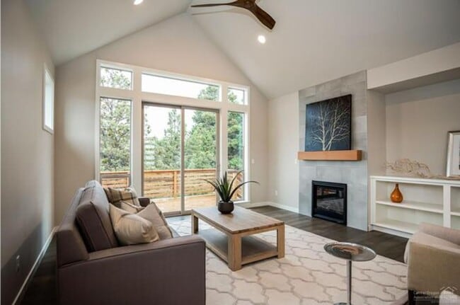 Photo - Stunning home NE Bend