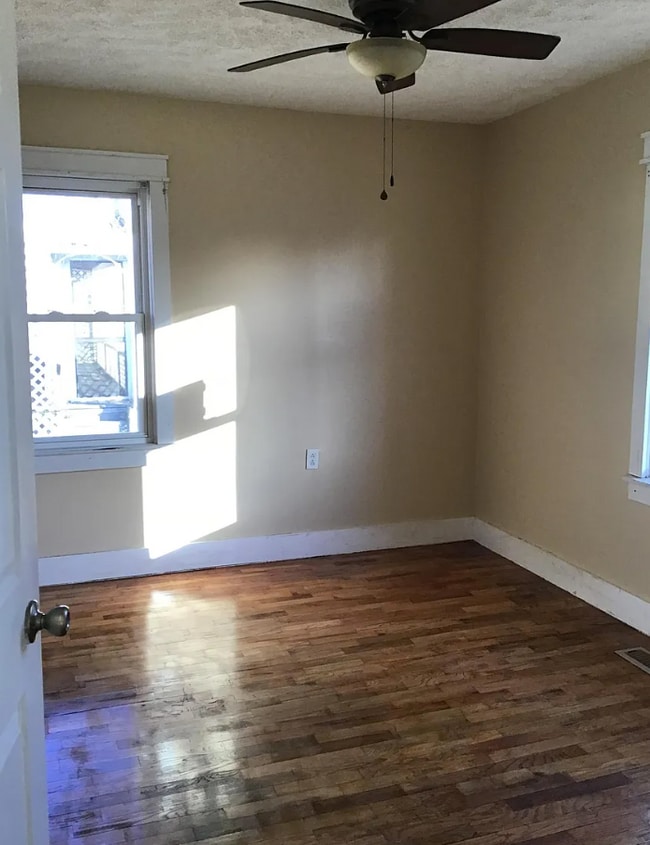 Photo - 208 E 34th St