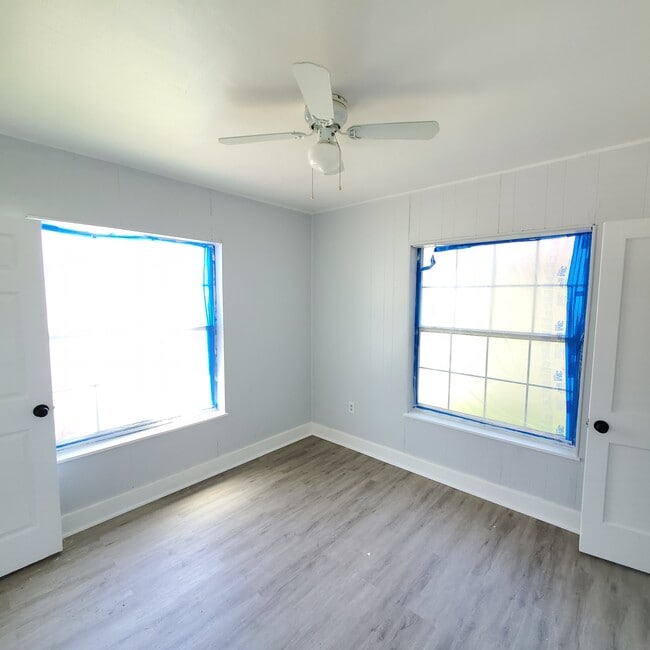 Photo - 1735 25th St S