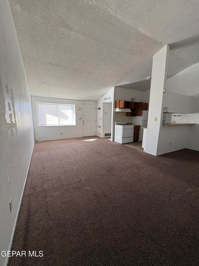 Photo - 1922 Lake Omega St