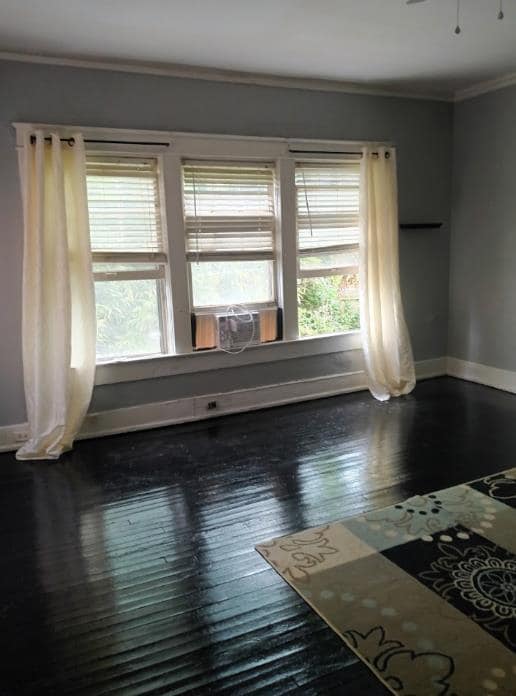 Photo - 2410 Arlington Crescent