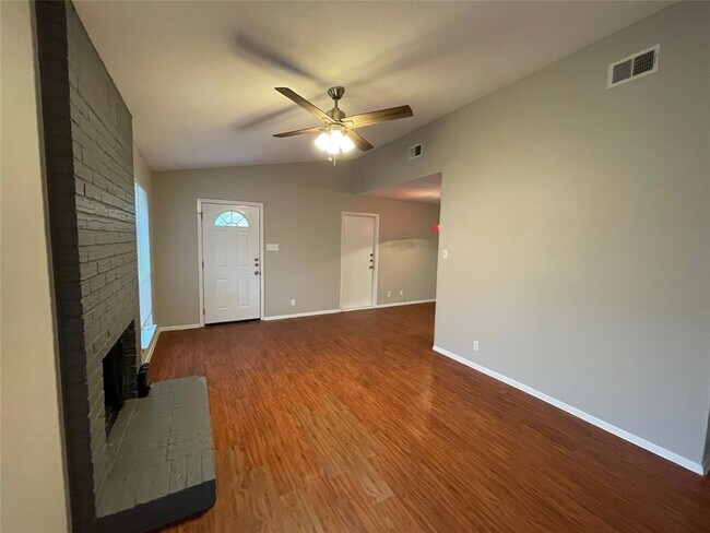 Photo - 7214 Lilac Ln