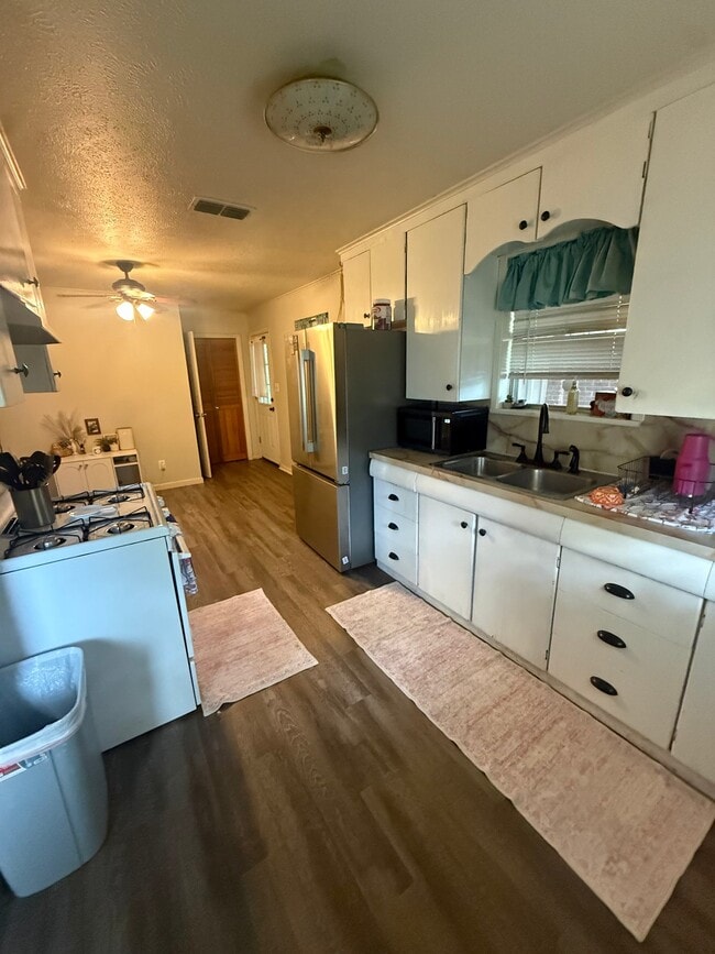 Photo - 924 W Sloan St