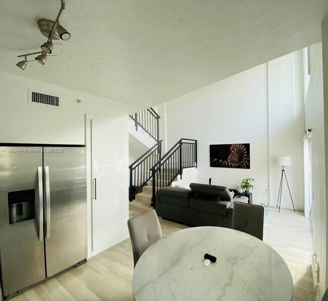Photo - 1528 Brickell Ave Unit 103