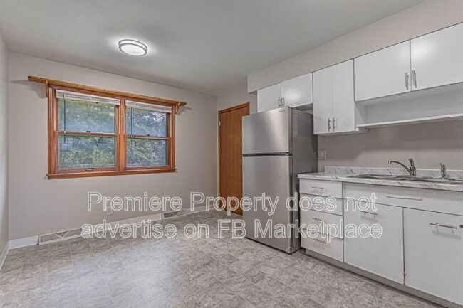 252 Bonaire St