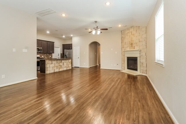 Photo - 320 Terra Vis Cir