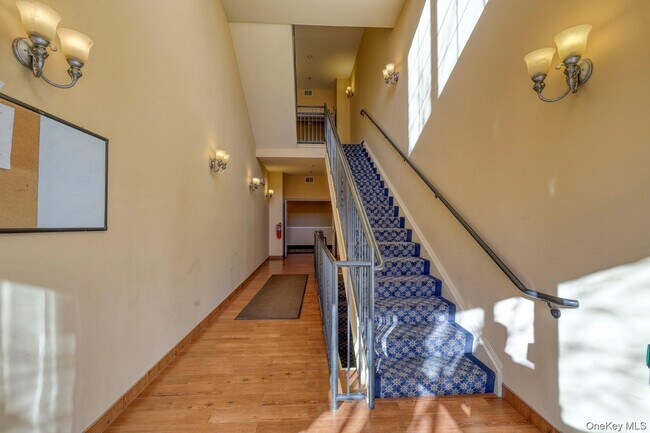 Photo - 937 Tower Ridge Cir