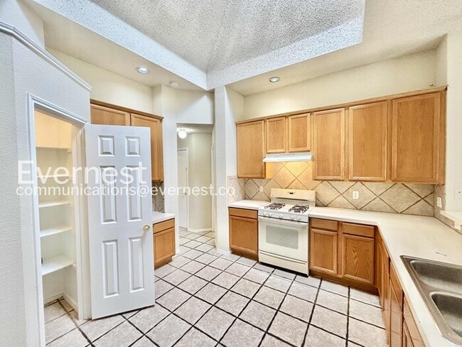 Photo - 7912 Boylston Dr
