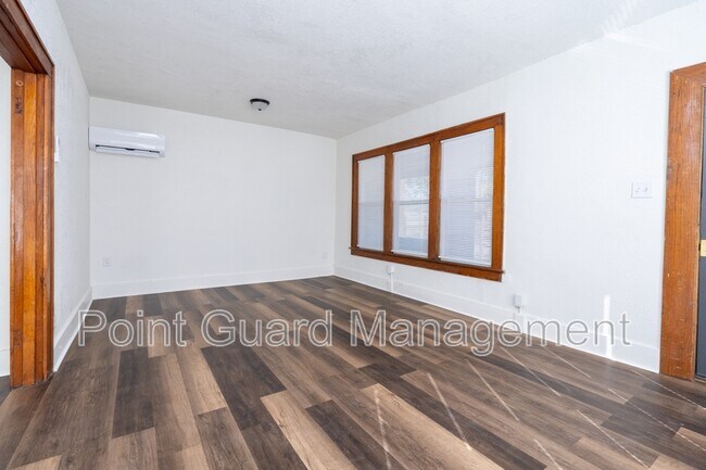 Photo - 423 N Emporia Ave