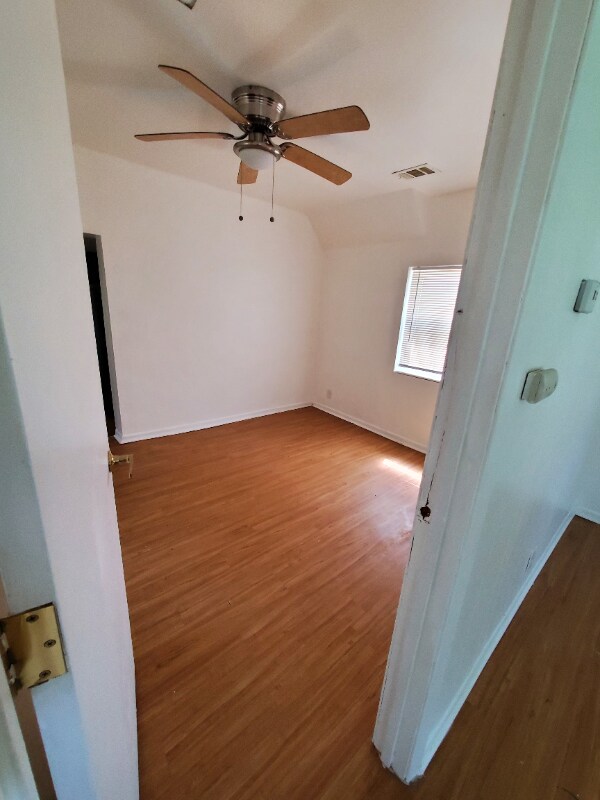 Photo - 9534 Flora Ave