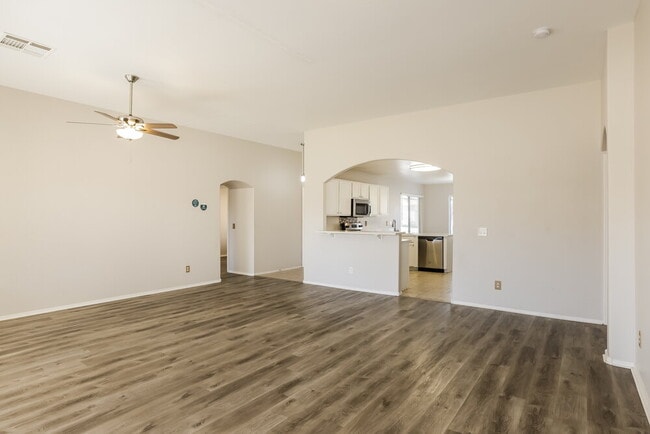 Photo - 14411 N 149th Dr