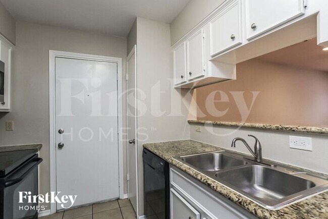 Photo - 9 W Bigelow Oak Ct