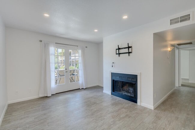 Photo - 5995 N 78th St Unit 1104