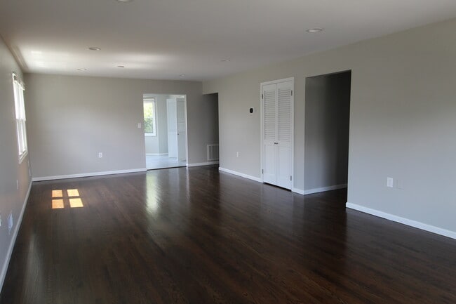 Photo - 91 Cloverdale Rd Unit 2