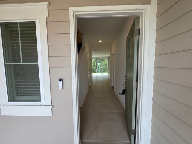 Photo - Fall Into Savings –Rent Reduced! Housing c...
