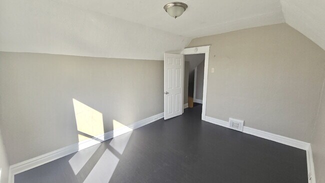 Photo - 5914 Lalite Ave