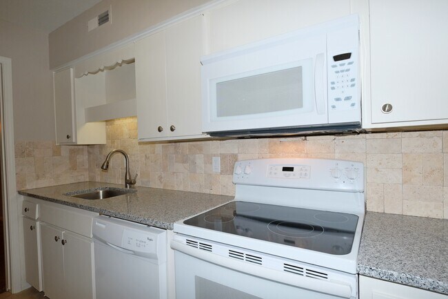 Photo - 7727 Meadow Park Dr Unit 111