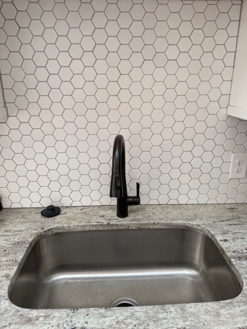 Kitchen Detail - 210 E Grace St