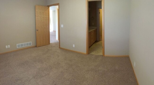 Photo - WEST SIDE OF MANHATTAN! FENCED BACKYARD!