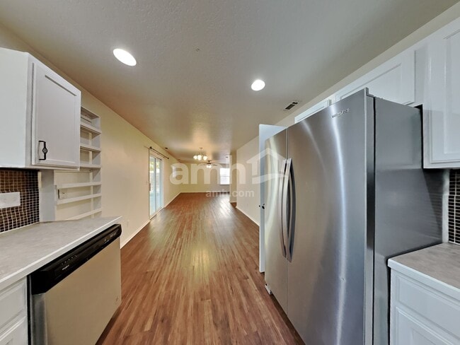 Photo - 372 W Wood Owl Dr