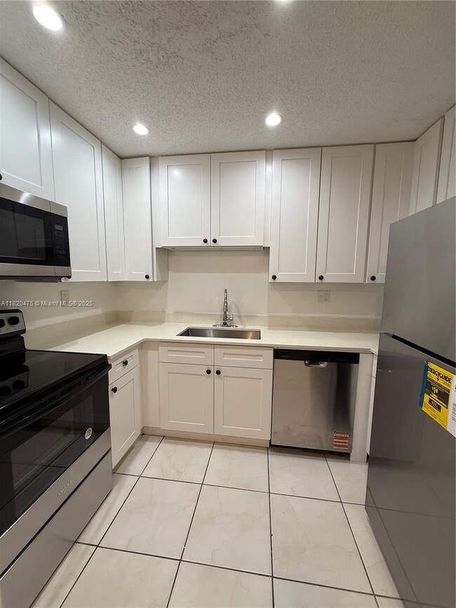 Photo - 11392 Royal Palm Blvd Unidad 11392 Rental