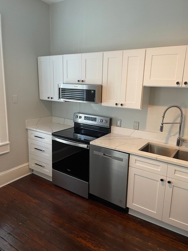 Photo - 152 Price St Unit 152B Price St