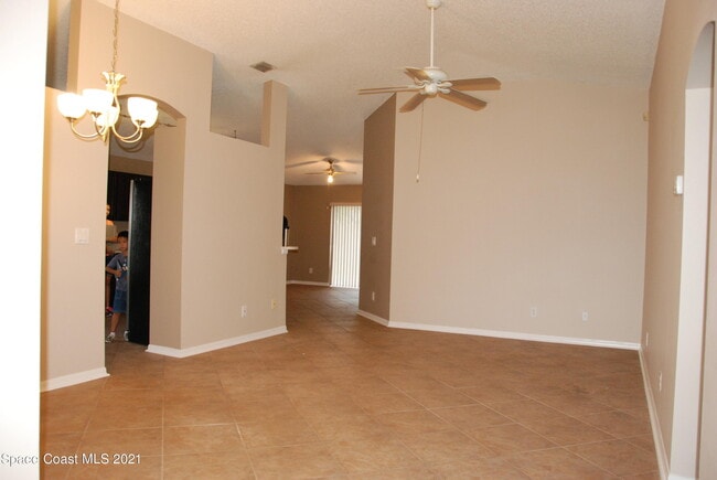 Photo - 720 Wickham Lakes Dr