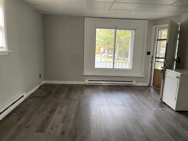 Photo - Millpond Manor Unit B2