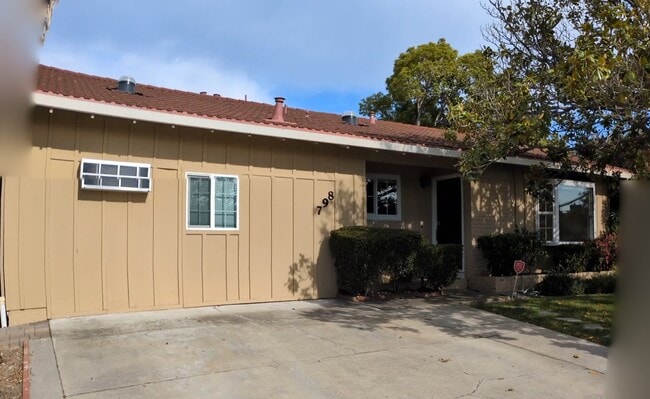 Building Photo - 798 S Wolfe Rd Rental