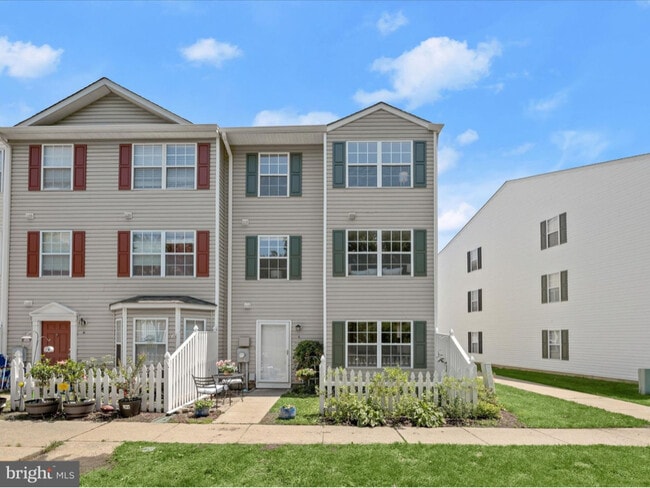 Building Photo - 10 Ironstone Ct Rental
