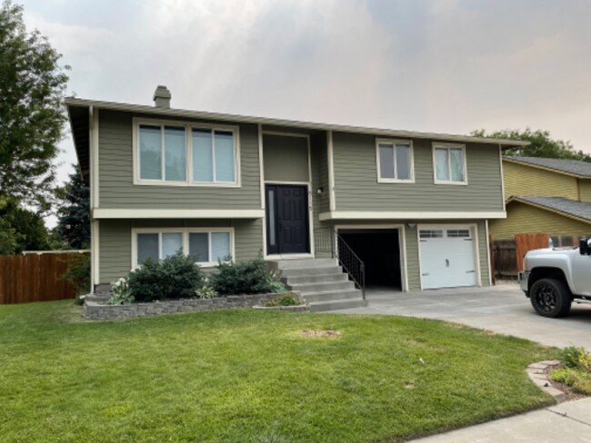 Photo - 8115 W Grand Ronde Ave House