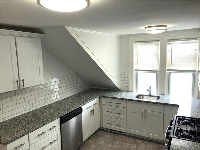 Building Photo - 299 State St Unit 3