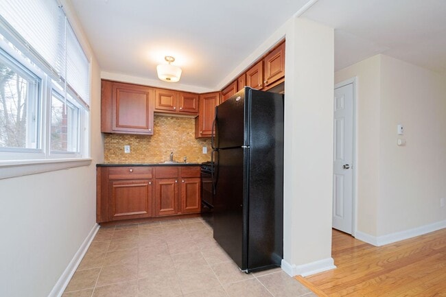 424 W Jefferson St Unit 1st Floor