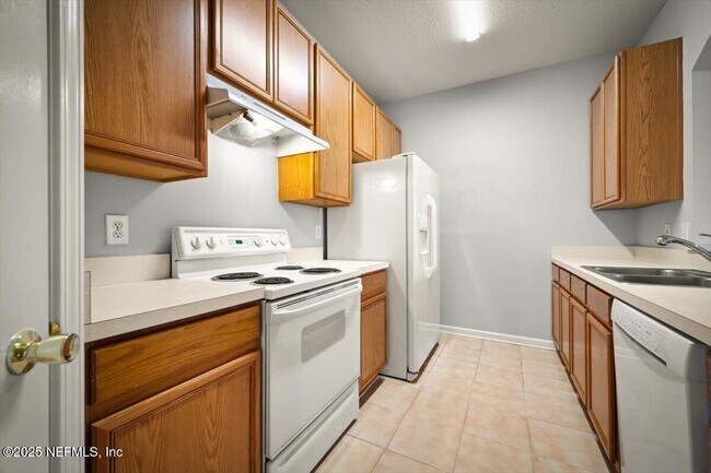 7990 Baymeadows Cir E Unidad 1007