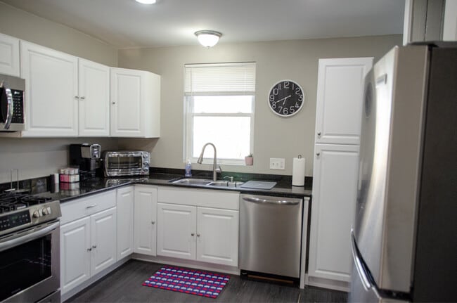 Photo - 22 E Garfield St