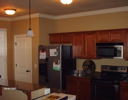 Photo - 649 N Longfellow Ln