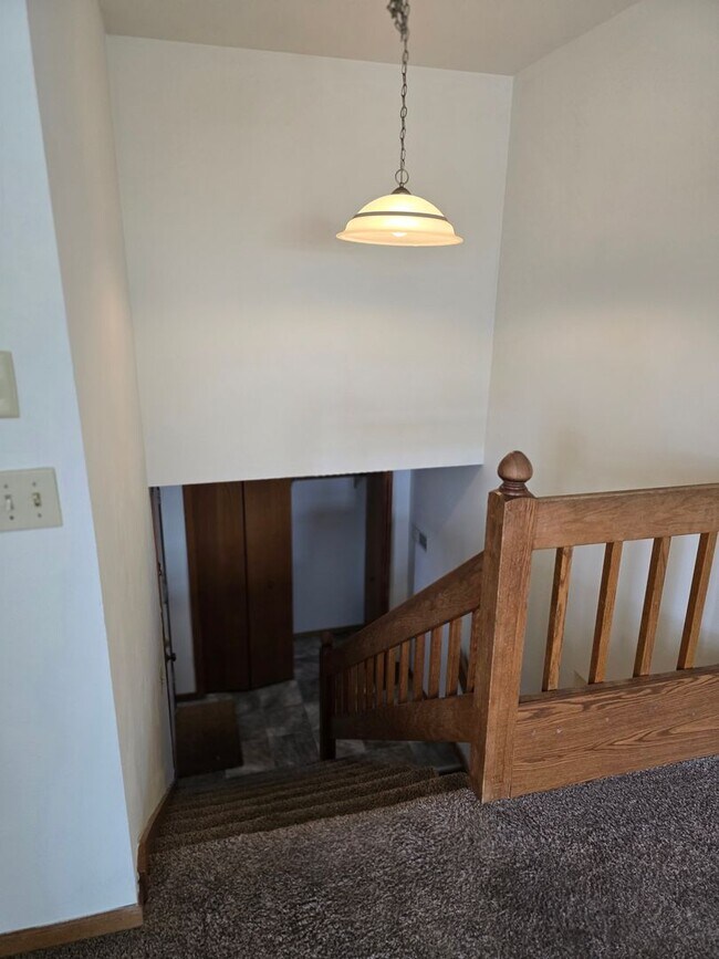 1627-1629 Rustic Drive