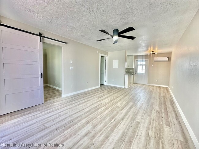 Photo - 507 Washington Blvd NE