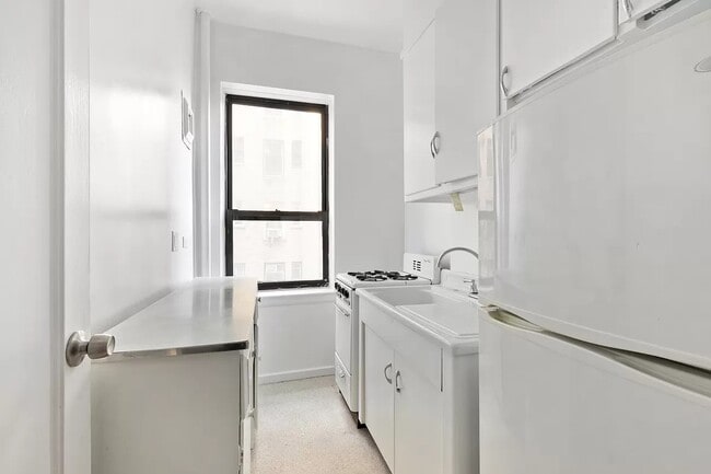 Photo - 157 W 79th St Unidad 6C