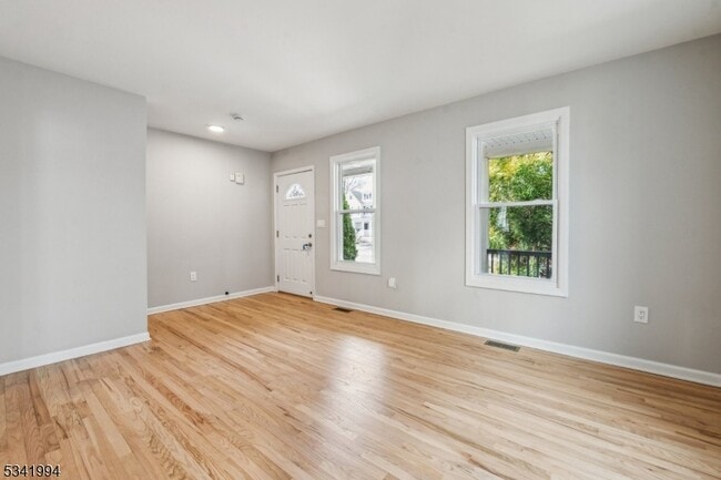 Photo - 21 Hillside Ave