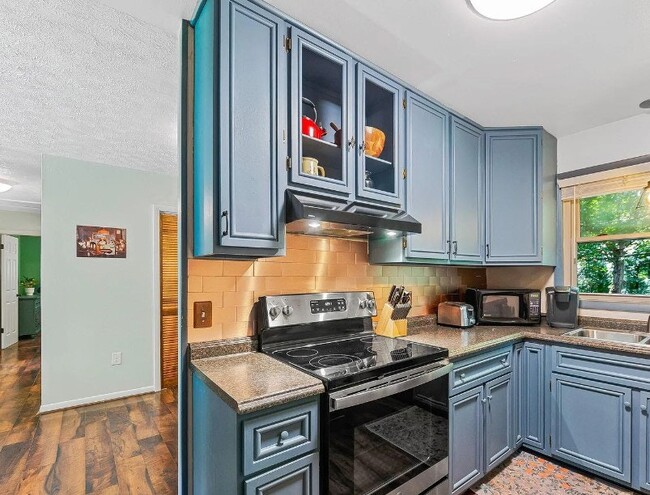 Photo - 109 Wicklow Dr