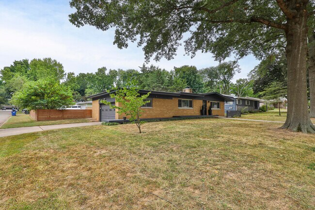 Photo - 1936 E Greenwood St