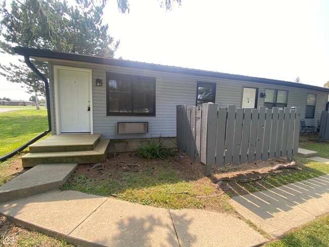 Building Photo - 2000 Indianapolis Rd Unit 23 Rental