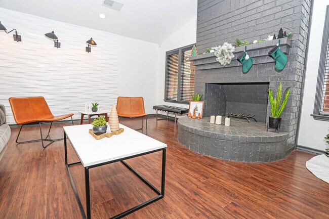 Photo - Thompson Place