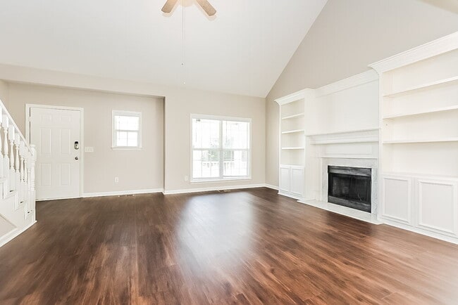 Photo - 2720 Windcrest Tr